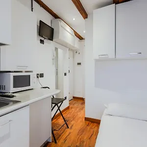 Sant Ambrogio Lovely Flat Appartamento